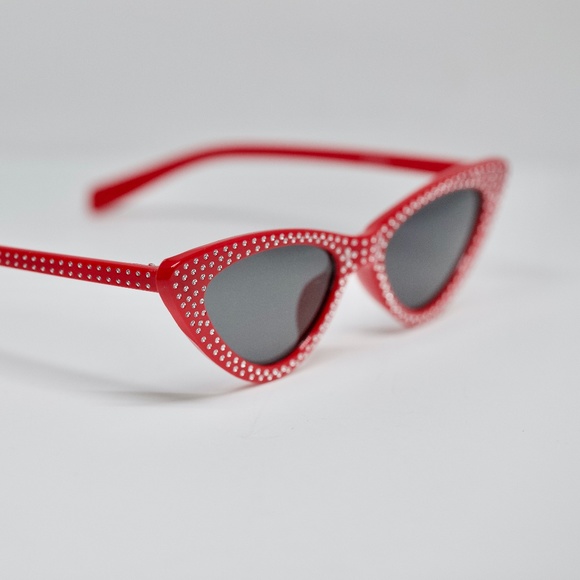 50's Style Studded "Red Lips" Mid Century Sunnies - Picture 5 of 8